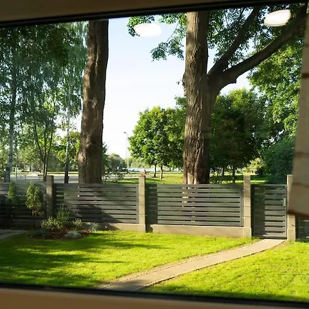 Oak Heart, Lucavsalas Namins Vakantiehuis