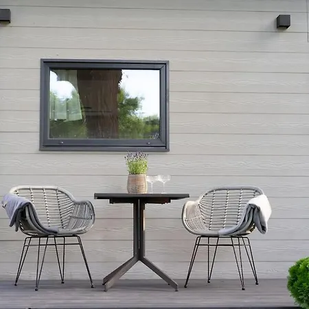 Oak Heart, Lucavsalas Namins