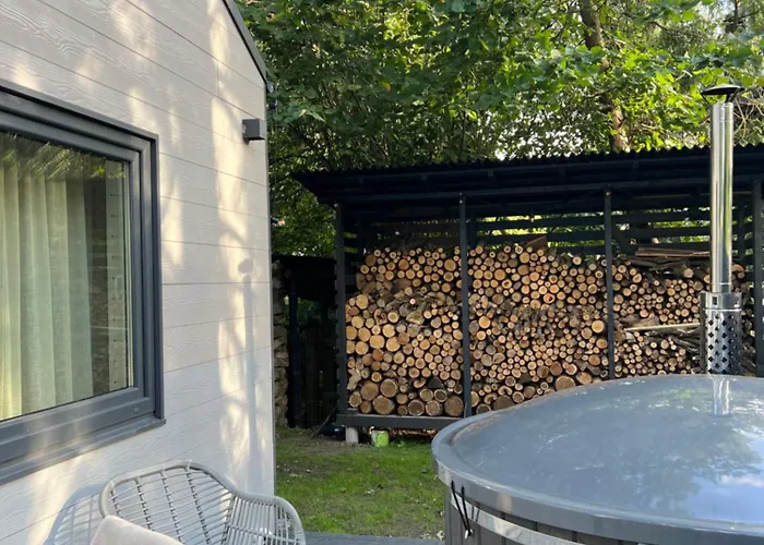 Oak Heart, Lucavsalas Namins Ferienhaus