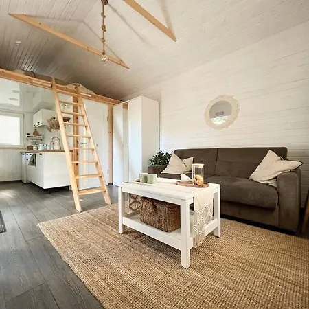Tatil Evi Oak Heart, Lucavsalas Namins