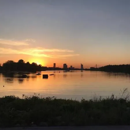 別荘 Oak Heart, Lucavsalas Namins