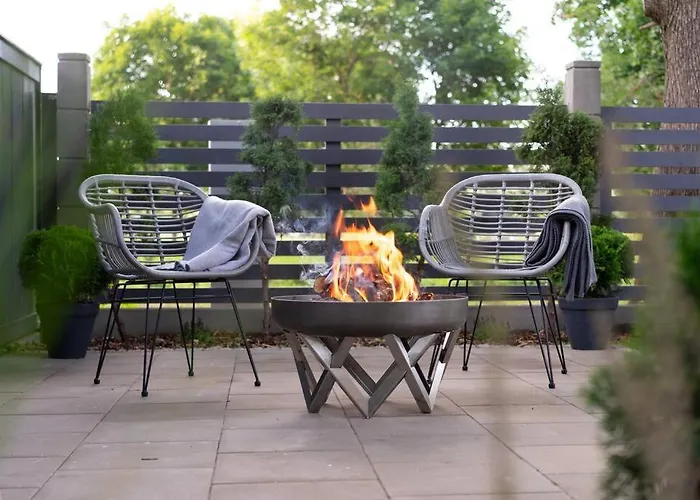 Oak Heart, Lucavsalas Namins *